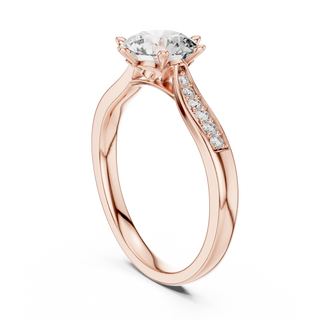 round diamond graduated pavé ring in rose gold
