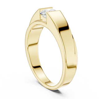 Round lab grown diamond modern men's ring in yellow gold.