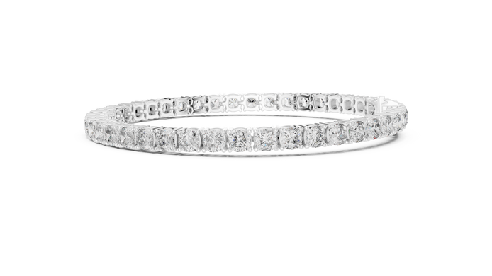 Cushion cut lab grown diamond tennis bracelet in yellow gold white gold and rose gold with luxury diamond setting