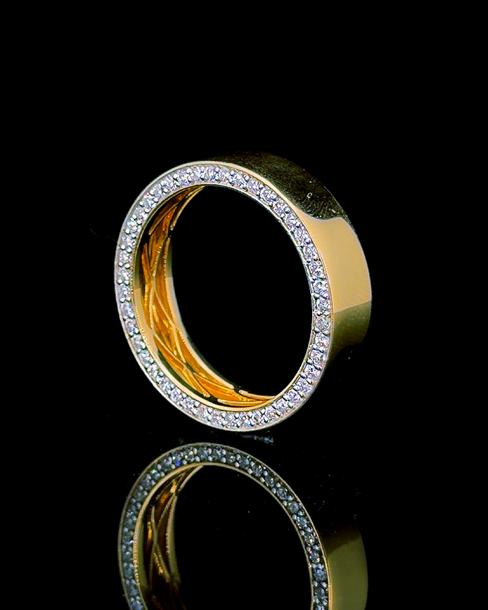 Main: Yellow gold inner pave band with 0.41ct round lab grown diamonds on black
Detail: Close-up of round lab grown diamonds lining the inner edge of a polished yellow gold band
Side: Angled yellow gold band showing continuous inner-rim lab grown diamond pave setting