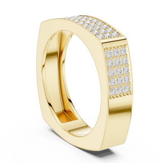 Round diamond pave signet ring in yellow gold
