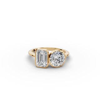 Round and Emerald Lab Grown Diamond Bezel Toi et Moi Ring in yellow gold, view 2