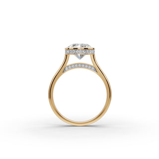 Round Lab Grown Diamond Pavé Solitaire Ring in yellow gold, view 2