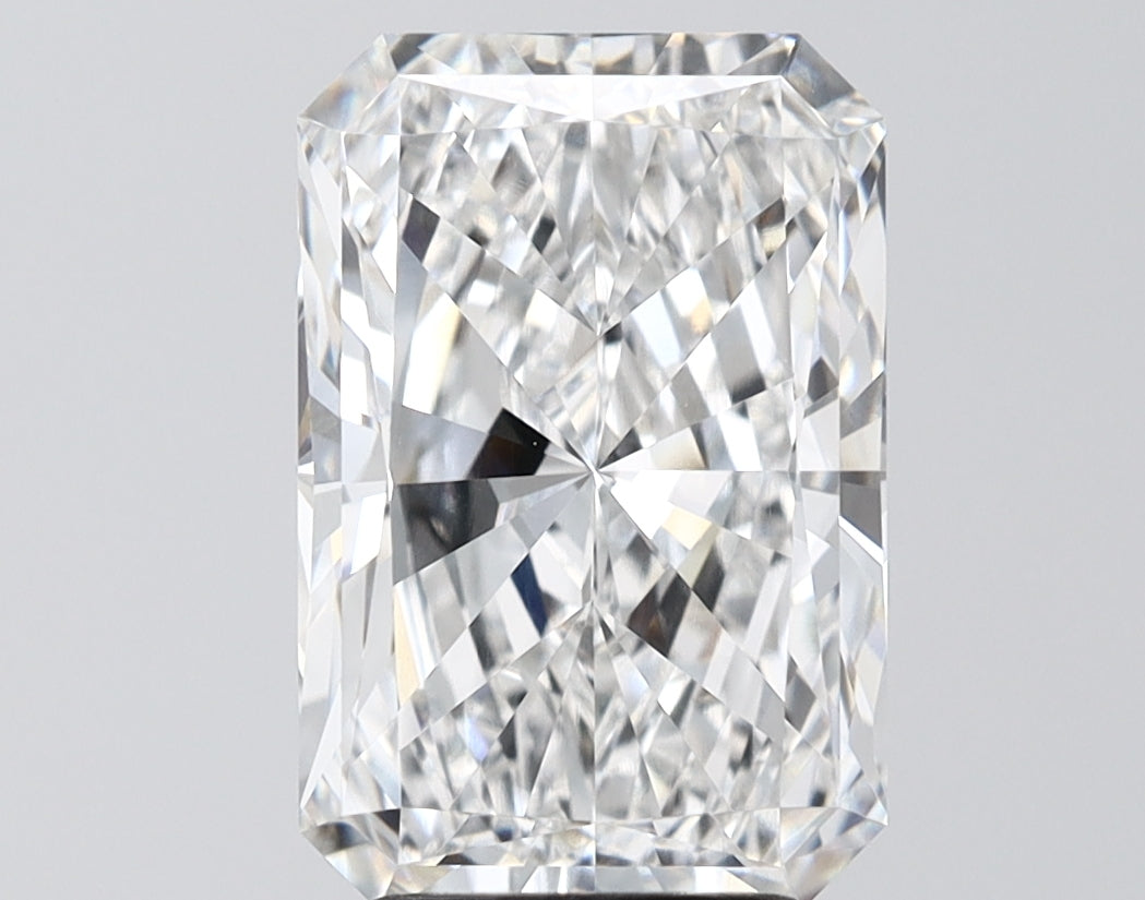 4.07ct Radiant E VVS2 Lab-Grown Diamond